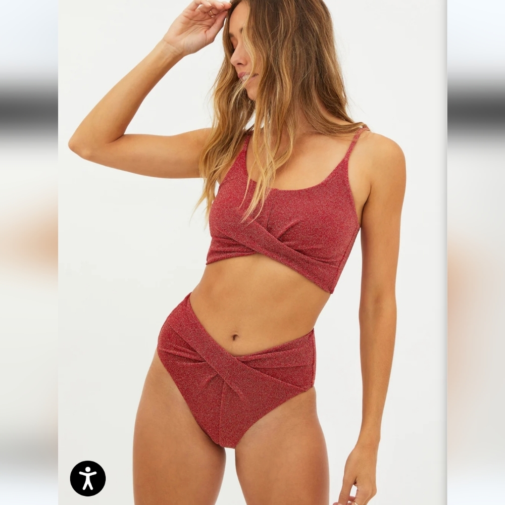 NWOT Beach riot bikini TOP NEVER WORN